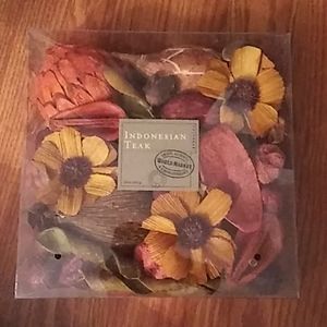 *Free* SEE DESCRIPTION Indonesian Teak potpourri